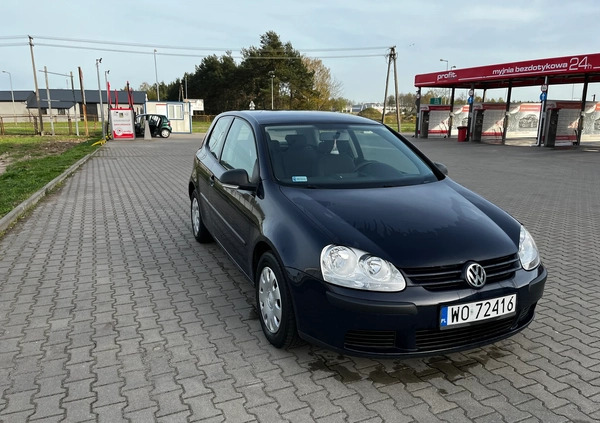 Volkswagen Golf cena 9500 przebieg: 293000, rok produkcji 2006 z Ostrołęka małe 137